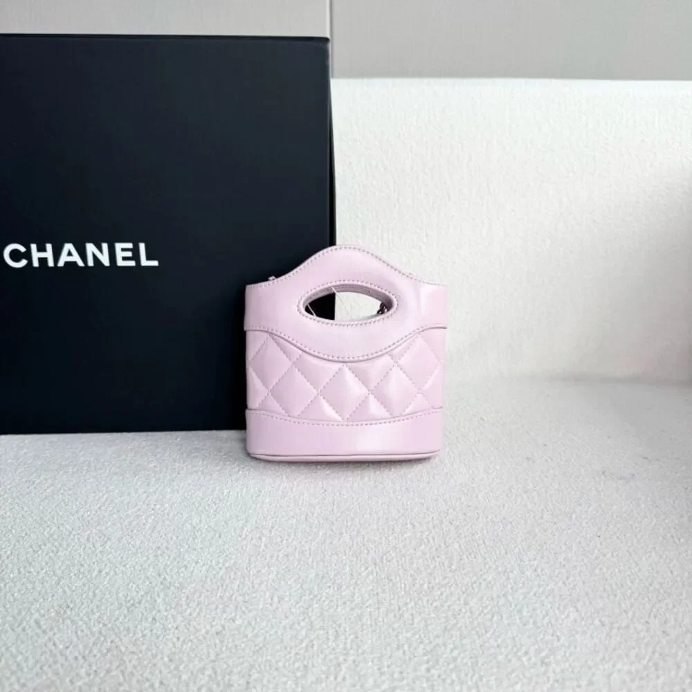 CHANEL brand color